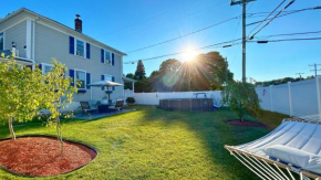 Canal Retreat with Easy Cape Access with Seasonal Pool